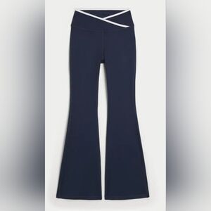 NWT GILLY HICKS Navy Flare Leggings with White Trim